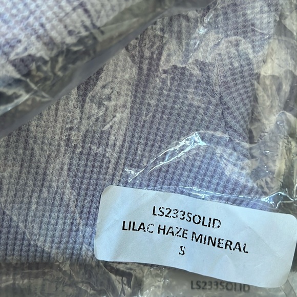 Daydreamer Long Sleeve Cold Shoulder Crop Top in Green Meadow Mineral - Picture 8 of 10